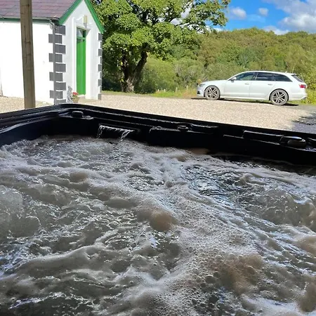 John The Mills Spahot Tub Private