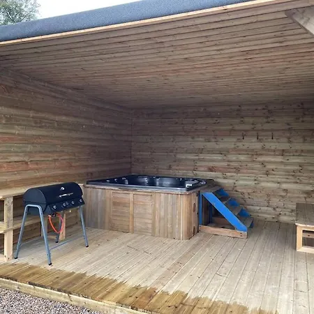 John The Mills Spahot Tub Private Donegal Town