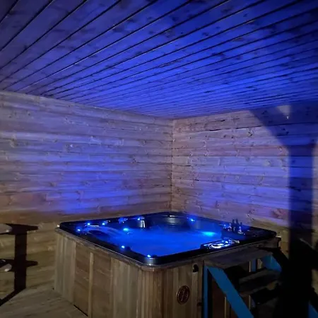 John The Mills Spahot Tub Private Donegal Town