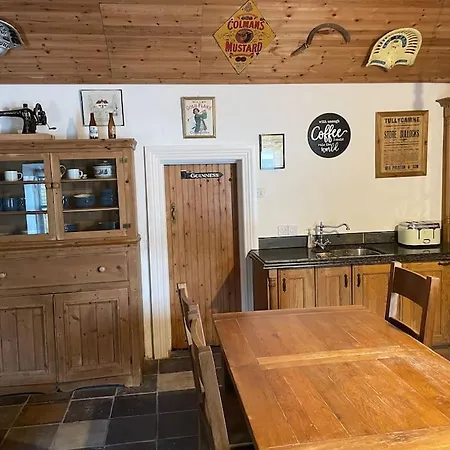 John The Mills Spahot Tub Private
