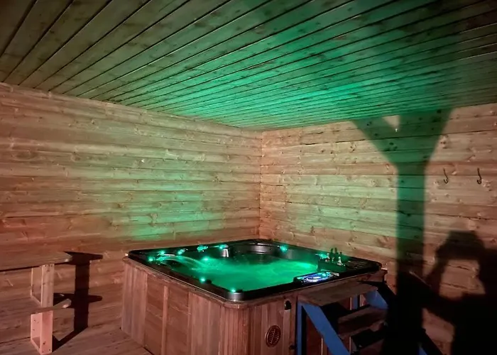 John The Mills Spahot Tub Private *