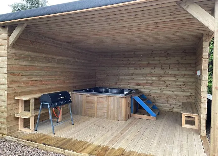 John The Mills Spahot Tub Private Donegal Town