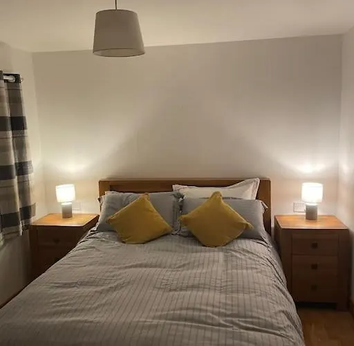 John The Mills Spahot Tub Private